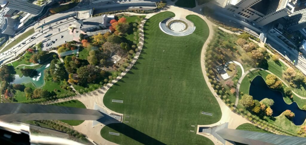 Pano of the Gateway Arch National park looking down from the top of the Arch